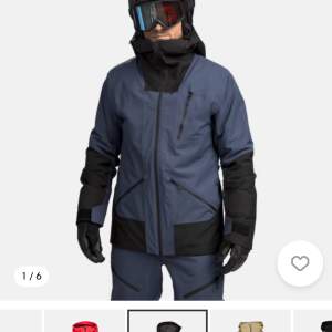 Säljer min skidjacka som är andvänd engång för ett par år sedan. Nyskick. Ny pris för jackan är 1800kr säljer min för endast 1150kr. Perfekt till dig som vill ha en stilren outfit i skidbacken. Stl 170 passar herr xs och s. 