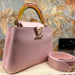 Louis Vuitton capucines  - Jag säljer min väldigt lite använda Louis Vuitton Capucines-väska