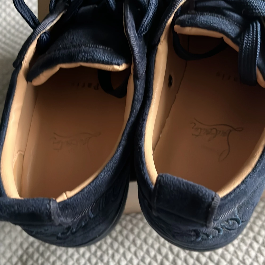 Loubz mörkblåa - 91