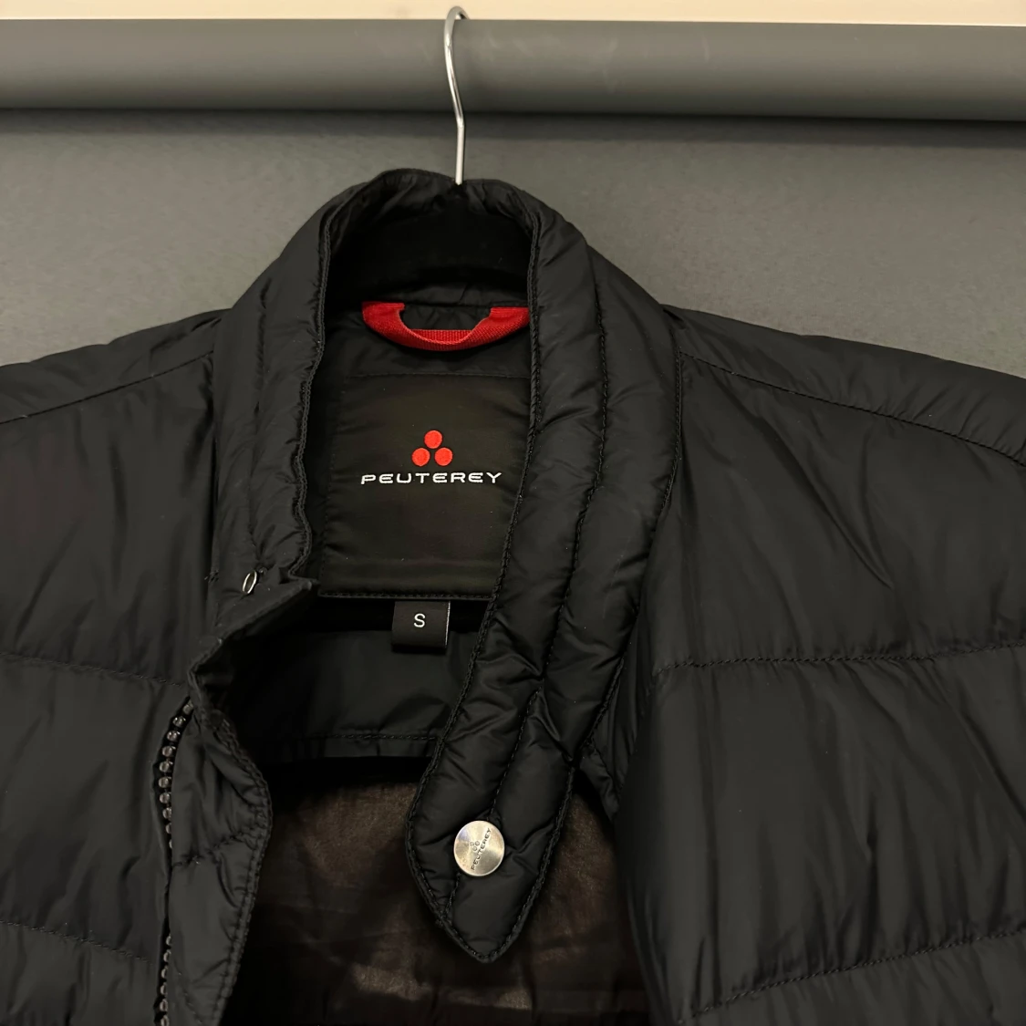 Snygg dunjacka från Peuterey - 90