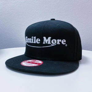 New Era Smile More Snapback  - Nyskick 