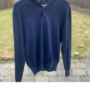 Ralph lauren merinoull tröja - Storlek M