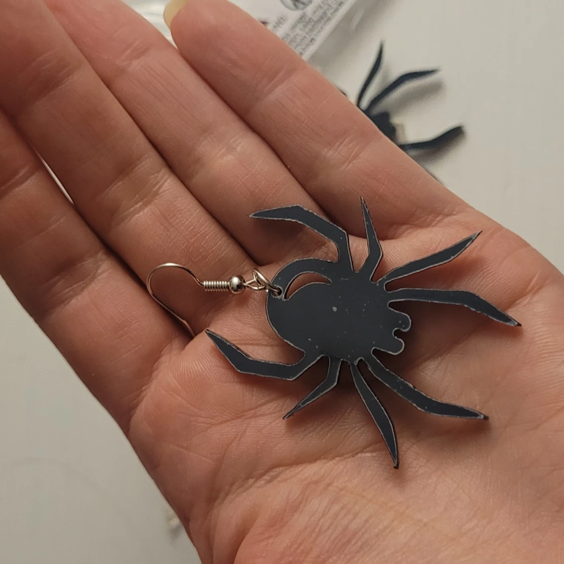  Helt nya Svarta spindelörhängen - 90