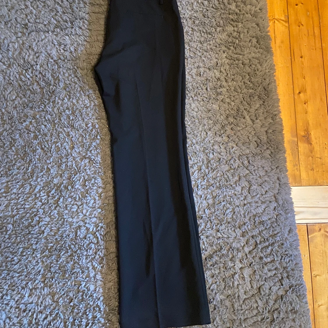 Svarta kostymbyxor  - 91