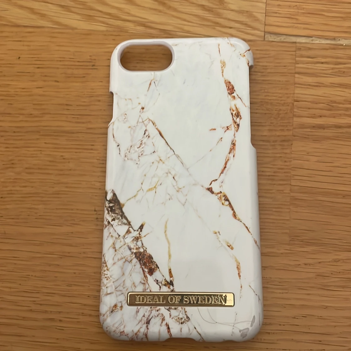 Mobilskal iDEAL OF SWEDEN 150 kr đ