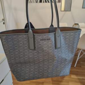 Michael kors väska i bra skick 