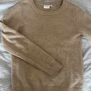 Vila tröja - Söt stickad från VILA, lite nopprig(bild 3)❤️