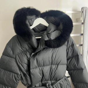 Dunjacka - Dunjacka pälskrage,  med knytning, två fickor Storlek L (som en stor M eller liten L) 