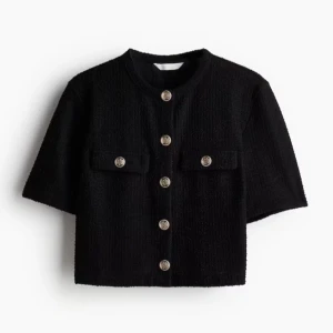 Kofta  - Kofta med guldknappar, endast använd den gången bilden togs 💓 