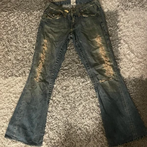 True religion jeans  - Vintage true religion jeans bootcut Mått:  Midja 37cm Längd 98cm Bredd 22cm Benöppning 23cm