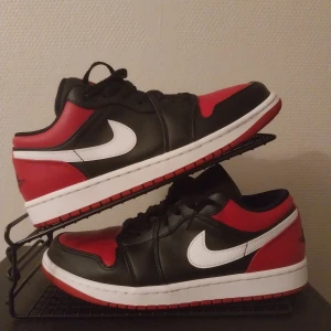 Air Jordan 1, nya!  - Skor i nyskick, originallåda och kvitto finns. 