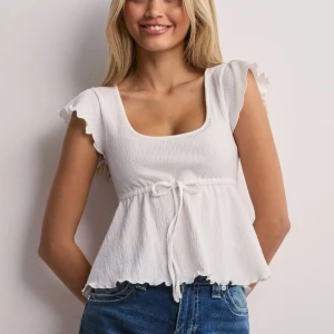 Vit topp - Ej min stil, använd 1 gång🤍