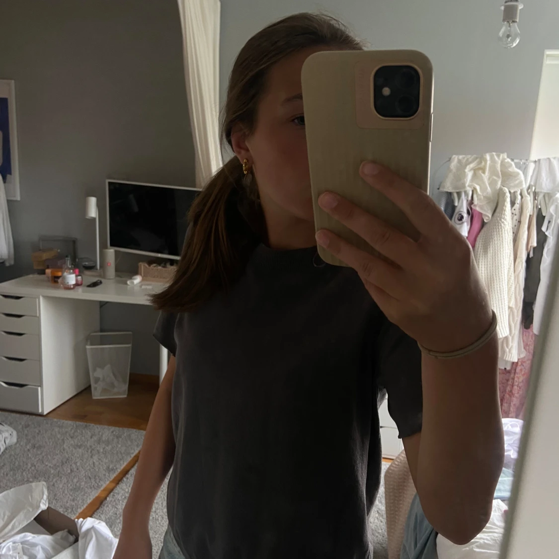 Tunn kortarmad tröja