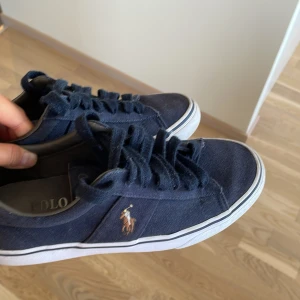 Ralph Lauren skor  - Skick 7/10 använd ett par gånger, de är i storlek 38 😀 bra nu till hösten 😊