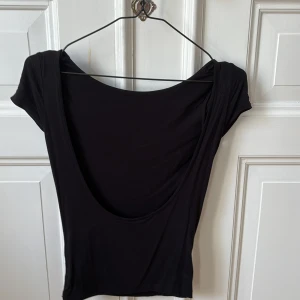 tygglös tröja - fin knappt använd tröja från gina tricot 💗 kom privat vid frågor eller intresse 