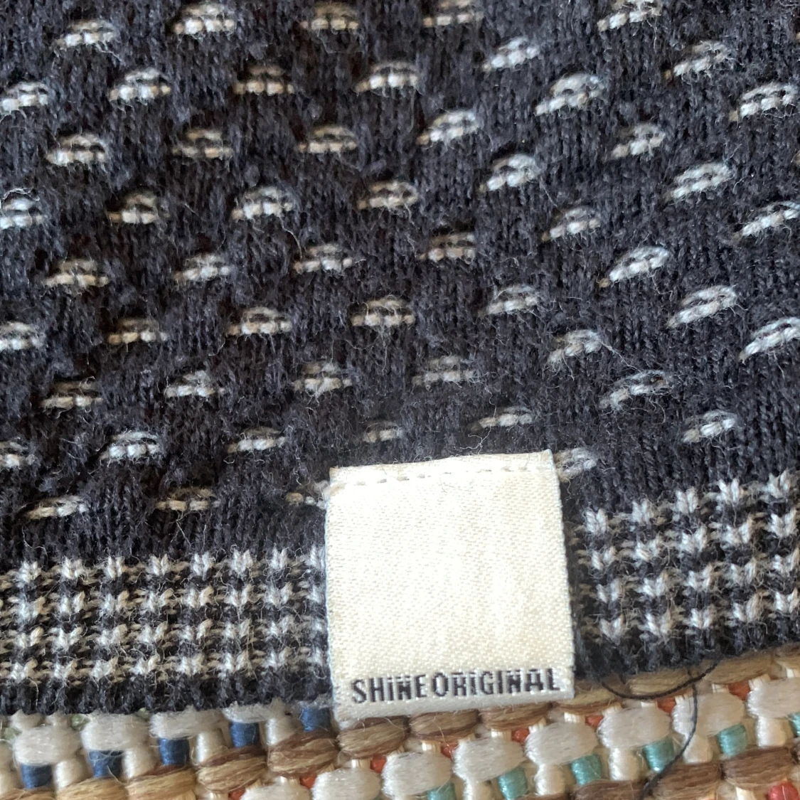 Mörkblå stickad tröja från Shine Original - 93