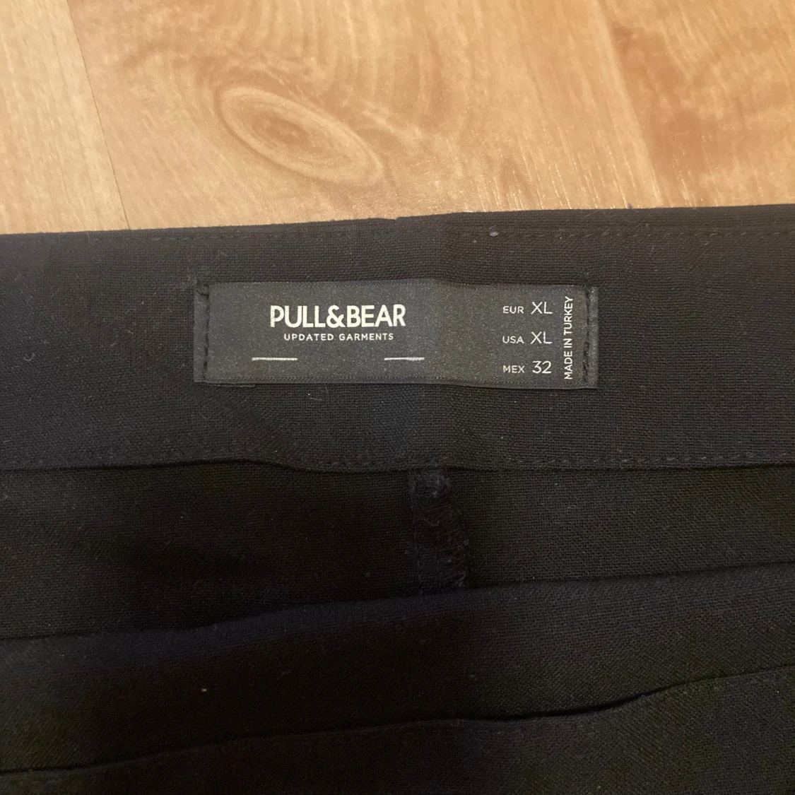 Svart minikjol Pull & Bear - 90