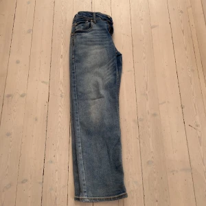 Levis loose taper - Levis jeans modell loose taper justerbar midja, gylf med dragkedja 