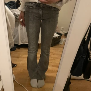 Low waist jeans  - Jeans från only tall Storlek M/36 Är 170 Vid snabb affär går pris att diskuteras