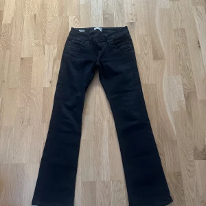 Ltb jeans - Säljer dessa ltb jeans i modellen valerie🌟 nyskick