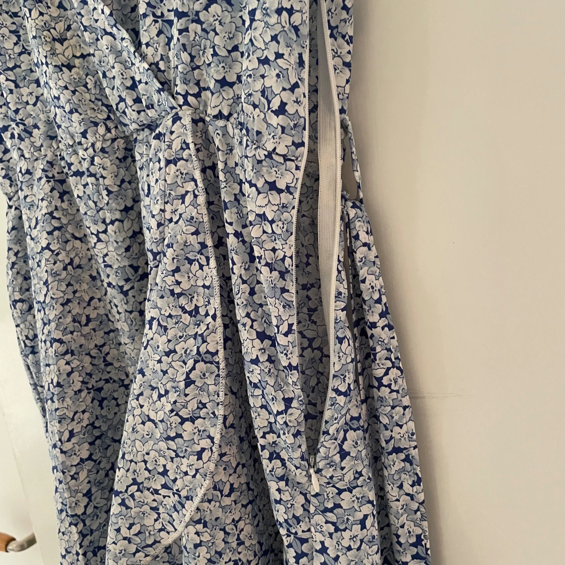 Blommig klänning  - 92