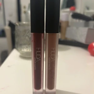 Huda beuty läppstift  - Inte andvänf men öppnad på de färgen