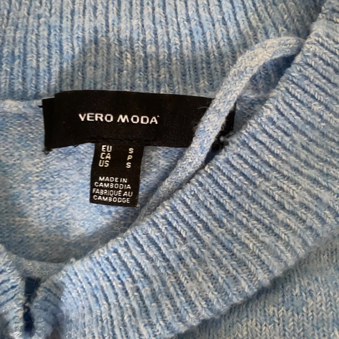 Ljusblå stickad tröja från Vero Moda - 90
