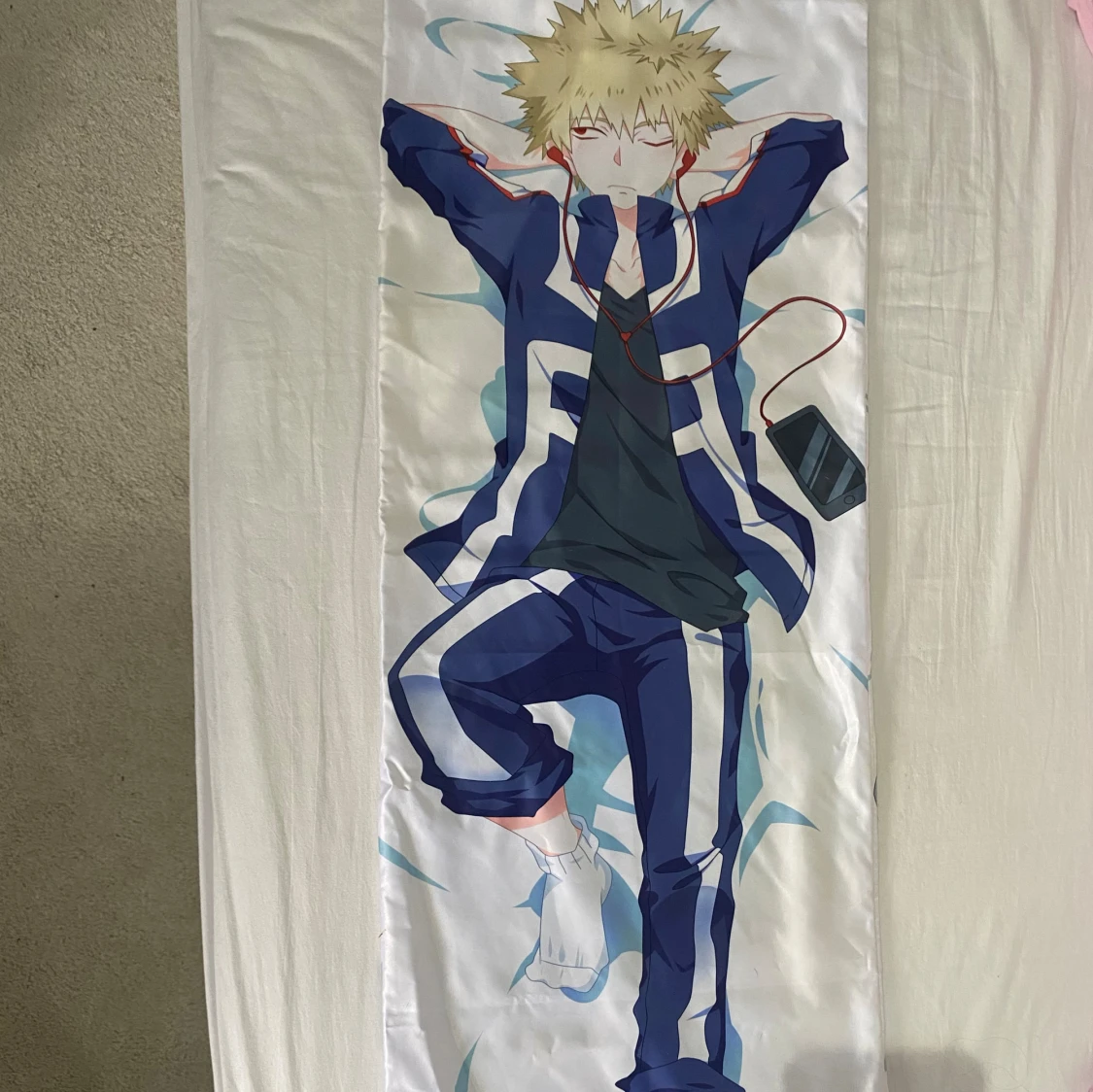 BODY PILLOW BAKUGO