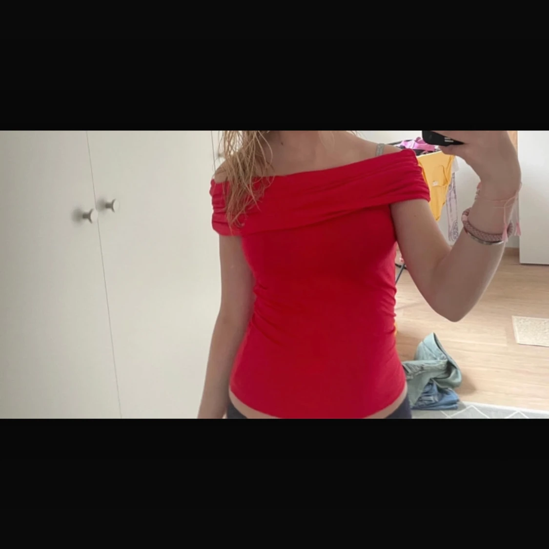 Röd offshoulder topp från Nelly - 90