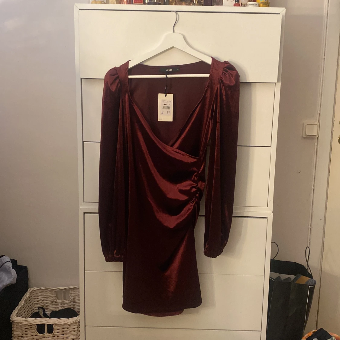 Rödvin bikbok klänning 