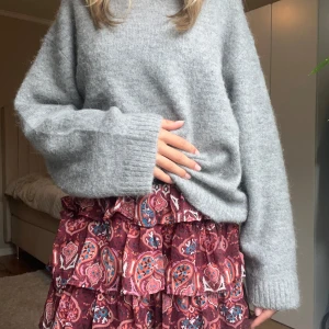 mönstrad kjol - en jättefin mönstrad kjol från lindex som är i jättebra skick!!💕