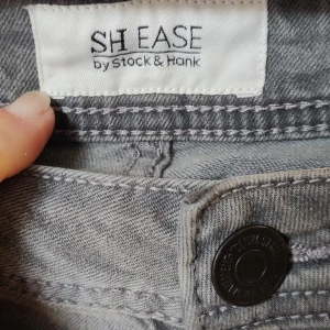 Jeans - Jeans i nyskick, använda ett par ggr. 