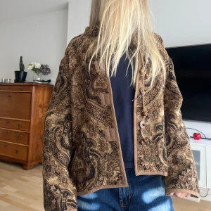 Sjukt snygg höstkappa - Sååå unik och snygg oversized höstjacka😻😫🍂