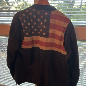 Ralph lauren skinnjacka Storlek M - Nypris 6500kr, äkta skinn. 