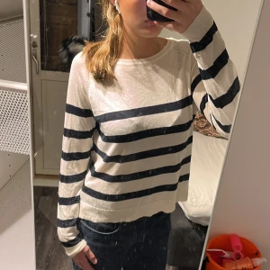 Zara tröja  - Fin, lite knottrig på vissa ställen ❤️