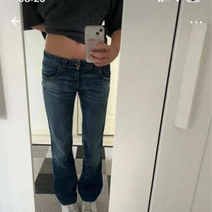 2000’s jeans! - Super fega o snygga jeans från GAS, säljer för att de inte kmr till användning. Inprincip helt nya med tanke på skicket men utan tags! Skriv vid minsta fråga!💕💕