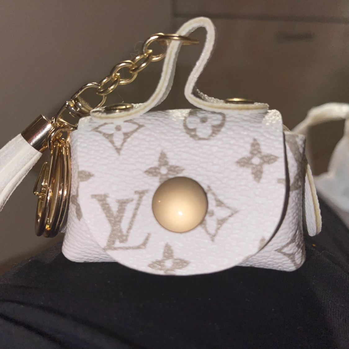 Vit mini handväska med monogram