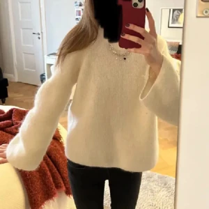 mohair stickad tröja💗 - såå fin och bra skick💗 skriv gärna prisförslag 