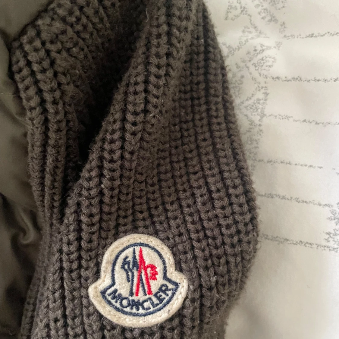 Moncler Cardigan 10/10 skick - 92