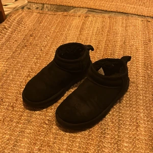 Uggs mini! - De är i super fint skick! Nypris 1995kr! 