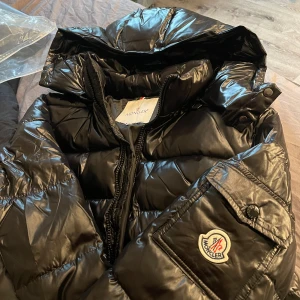 Moncler Maya  - Skriv för mer info😃
