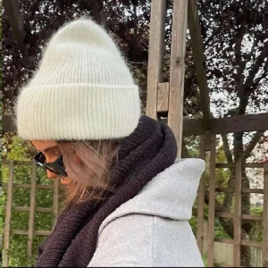 Mössa  - Super fin stickad mössa🩷