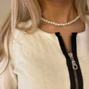 Pärlhalsband  - Såå fint pärlhalsband💗