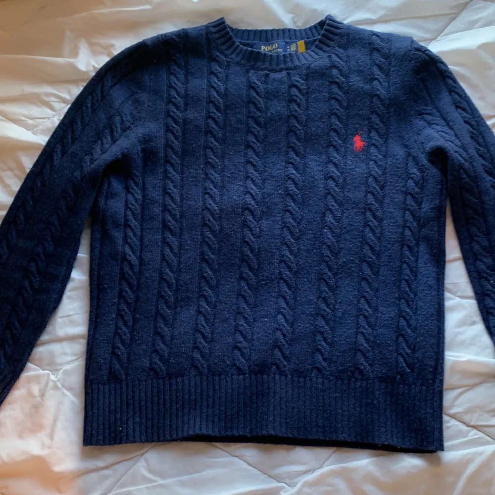 Säljer min Polo Ralphlauren tröja. Storlek M. Använd några gånger.. Tröjor & Koftor.