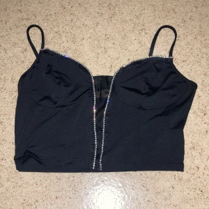 Svart topp 🖤✨ - Oanvänd:)🖤☺️