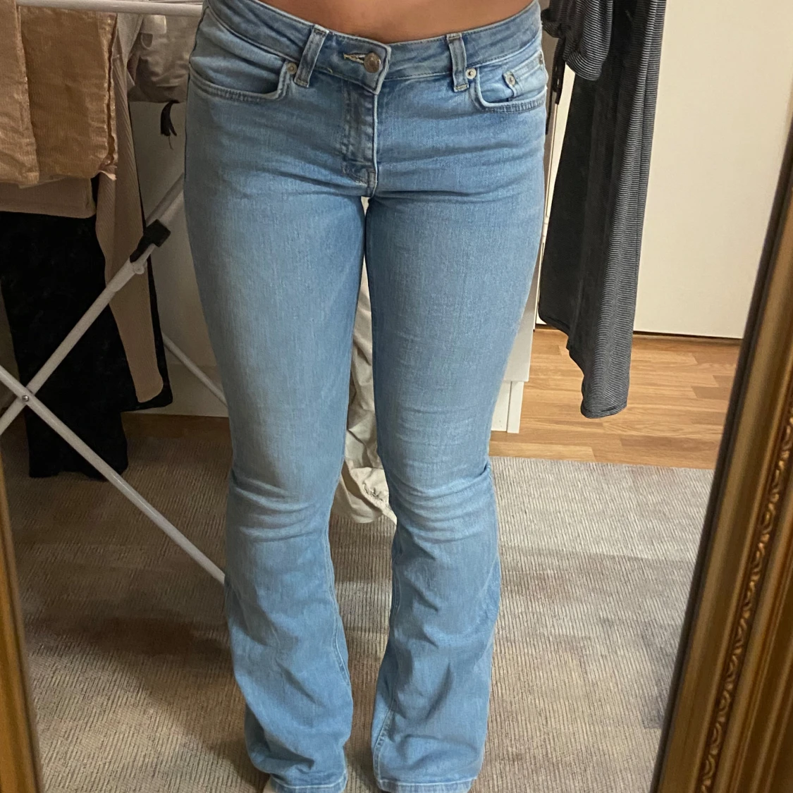 Low waist flare jeans
