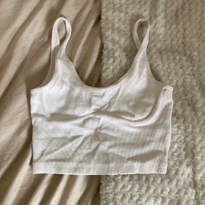 Linne vitt  - Fint linne från Ginatricot, använd en gång!