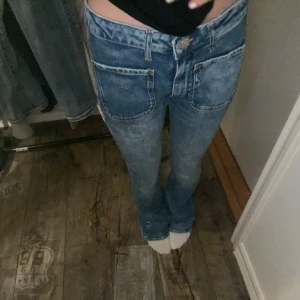 Flare jeans cubus - Flared/bootcut jeans från cubus, dock är de köpta på second hand men har ej använts. Inga bakfickor💘 