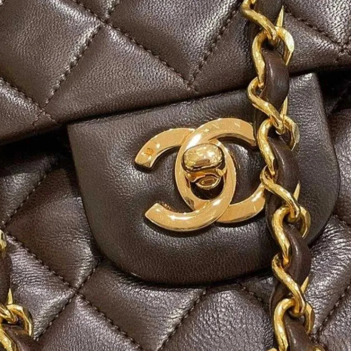 Brun quiltad axelväska - 90