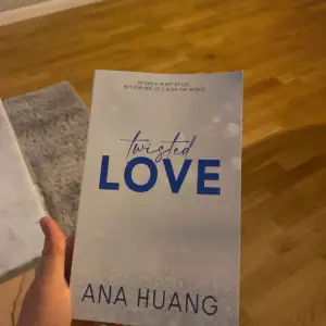 Twisten love av författaren Ana Huang